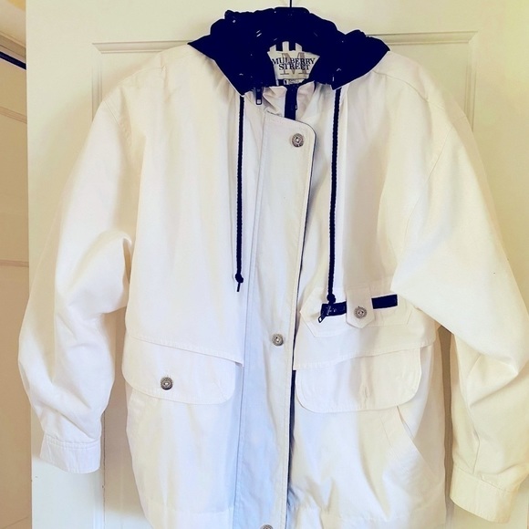 Mulberry Street white lined wind breaker;sailing jacket. - Picture 7 of 8